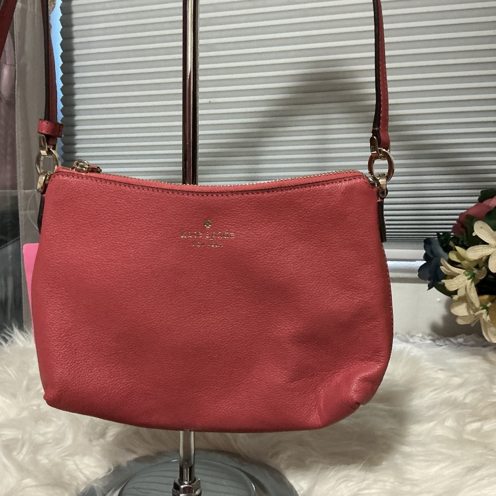 Women’s Kate Spade shoulder bag